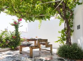 LIMASSOL AKROTIRI BEACH VINE COTTAGE a, rezort v destinaci Limassol
