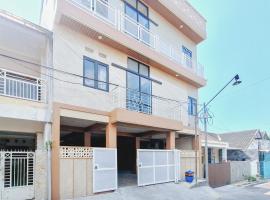 RedDoorz near Malang Creative Center, hotel v destinaci Blimbing