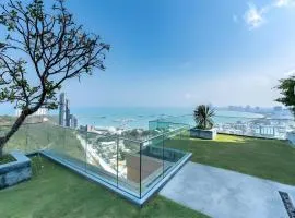 Luxury 70Sqm 2 BR Condo Next to Walking Street