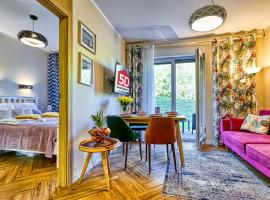Apartament Podr&oacute;żniczy z prywatną Sauną blisko Elementsa - 5D Apartments