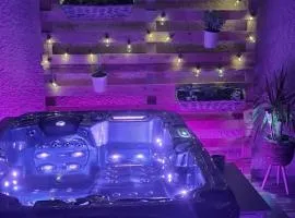 Parenthèse romantique avec jacuzzi privatif près de Carcassonne