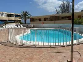 KALMA beach house,by Mahbo