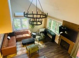 Comfortable Cozy Conway Hideaway that Sleeps 8 Pet Friendly