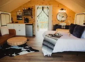 The Skinner, Luxury Safari Tent