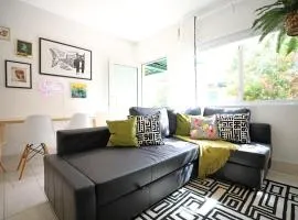 Family Pet Friendly Apartment 3 Minute Walk to Miami Beach