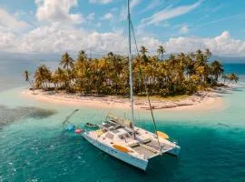 Flying Ginny Lagoon 55 Catamaran All-Inclusive Charter