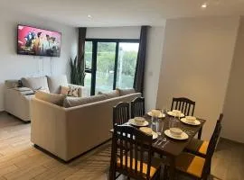 Apartamento entero de 3 habitaciones con camas Queen en zona 10
