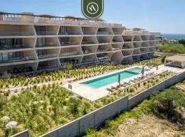 Luxury 2 BR Condo - Oceanview Pool - Gym