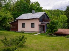 House Polane in the Forest, 45 km from Seaside, hotel v destinaci Delnice