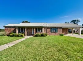8 Mi to Lafayette Dog-Friendly Home with Large Yard