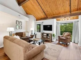 Mountain Inn Lodge 76 with Wintergreen Advantage