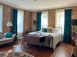 Tanglewood Inn