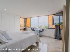 lujoso apartamento familiar frente al mar