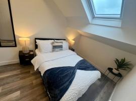 2 Bed Preston City Centre Flat - Sleeps 4 with parking, hotel i Preston