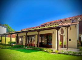 The House Of Don Lucho, hotel in Santa Cruz de la Sierra