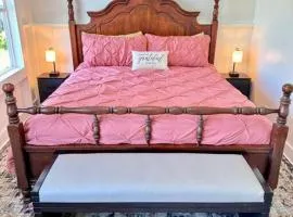 YOUR PERFECT HILO HOMEBASE - Sleeps 10 with AC, WD, BBQ