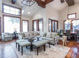 Grand Lodge - Five Bedroom #402 - Ski-in ski-out condo، فندق في بارك سيتي