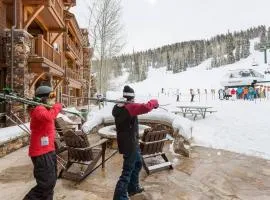 Grand Lodge - Studio #204 - Ski-in ski-out Hotel Room