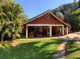 Casa de Campo vista para o Lago em Juquitiba SP