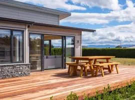 Stonehenge Retreat