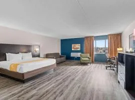 Quality Inn & Suites Mall of America - MSP Airport、ブルーミントンにあるミネアポリス・セントポール国際空港 - MSPの周辺ホテル