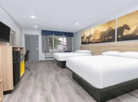 Days Inn by Wyndham South Fort Worth