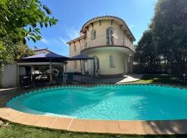 Jolie Villa piscine climatisé 6-8 pers proche centre-ville Perpignan