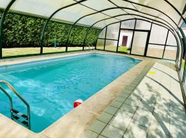 Casa Molina, hotel in Berrón