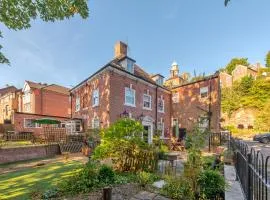 William Oakes Georgian Garden House - Bridgnorth Pass the Keys