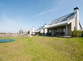 Villa Oesterdam Wellness 6 people, Hotel in Tholen