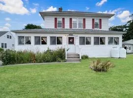 Kurtz Cottage - Y856 Brought to you by GetAway Vacations