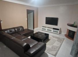 Grand appartement familiale, Hotel in Issoire