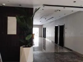شقق ثري ستار للشقق المخدومة