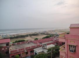 KaKaRa BEACH homestay, heimagisting í Puri