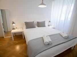 Balcony Free Parking City Center Apartment in Ohrid Near Lake，奧赫里德的住宿