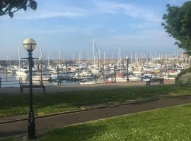 Oscar's At the Marina, hotel i Bangor