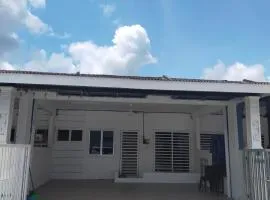 Angah Homestay