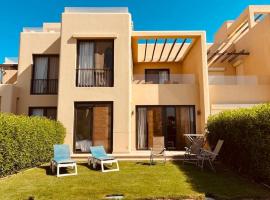 Sunset Haven in Tawila TownHouse, seoska kuća u Hurgadi