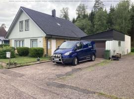 Villa i närheten av Ullared, hotel v destinaci Älvsered