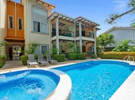 Beach walkable loft condo with pool