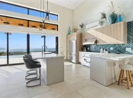 Infinity Edge Pool Oceanview 4 BR 4BA