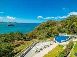 Oceanviews, Private Veranda, 2 Pools & Concierge