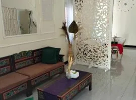 Taman Salak Homestay -5BR Entire House