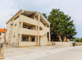 Apartments Lorena, hotel i Privlaka