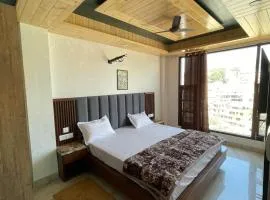 Anand residency