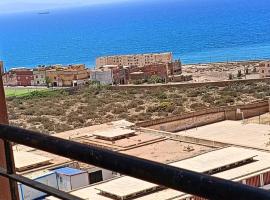 apartment rental with sea view, hotel con estacionamiento en Mostaganem