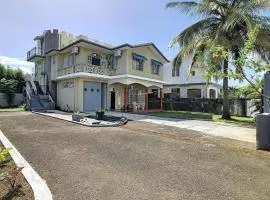 Spacious Apartment in Calodyne with Enclosed Garden