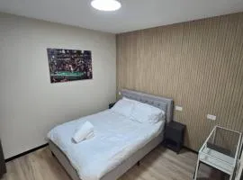 Ryo 23 דירת נופש עם ג'קוזי 2 דקות מטיילת בת ים
