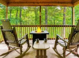 Hot Tub & Hikes: Dahlonega Cabin - 4 Mi to Town!