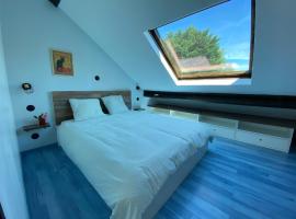 The Gallery - Cozy Apartment, hotel di Fublaines